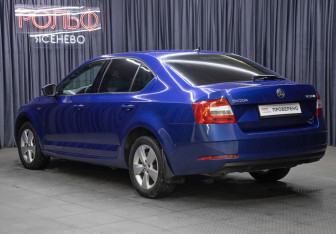 Подержанный автомобиль Skoda Octavia Liftback 2019 года (7 фото)