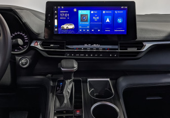 Подержанный автомобиль Toyota Sienna 2025 года (17 фото)