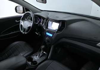 Подержанный автомобиль Hyundai Santa Fe 2014 года (9 фото)
