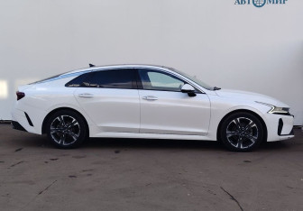 Подержанный автомобиль Kia K5 2023 года (4 фото)