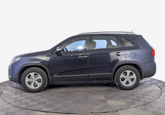Подержанный автомобиль Kia Sorento 2018 года (8 фото)