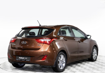 Подержанный автомобиль Hyundai i30 Hatchback 2012 года (4 фото)