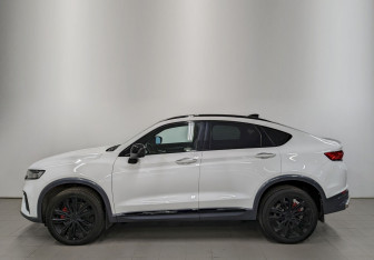 Подержанный автомобиль Geely Tugella 2023 года (8 фото)