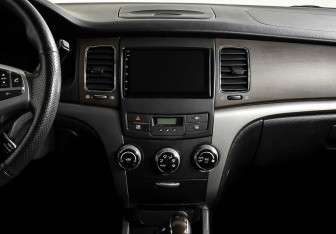 Подержанный автомобиль SsangYong Actyon 2013 года (13 фото)