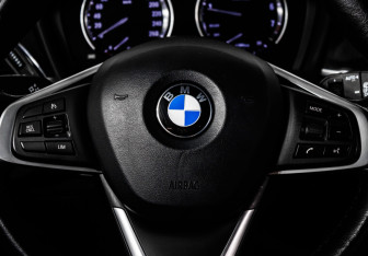 Подержанный автомобиль BMW X1 2018 года (16 фото)