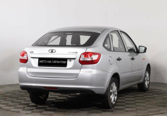 Подержанный автомобиль LADA (ВАЗ) Granta Sedan 2014 года (3 фото)