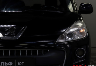 Подержанный автомобиль Peugeot 4007 2011 года (12 фото)