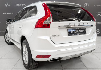 Подержанный автомобиль Volvo XC60 2017 года (7 фото)