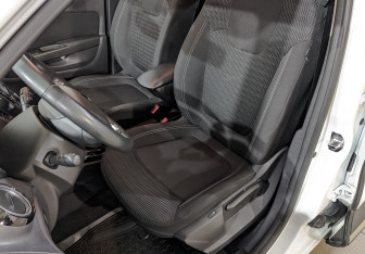 Подержанный автомобиль Renault Kaptur 2017 года (20 фото)