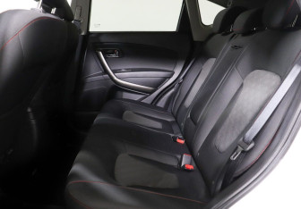 Подержанный автомобиль FAW Besturn X80 2018 года (10 фото)