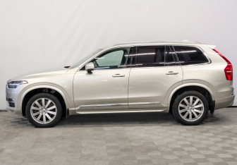 Подержанный автомобиль Volvo XC90 2017 года (8 фото)