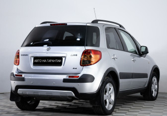 Подержанный автомобиль Suzuki SX4 Hatchback 2012 года (3 фото)