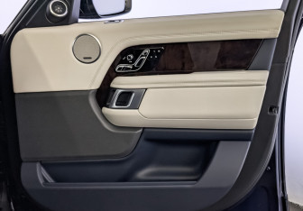Подержанный автомобиль Land Rover Range Rover 2020 года (25 фото)