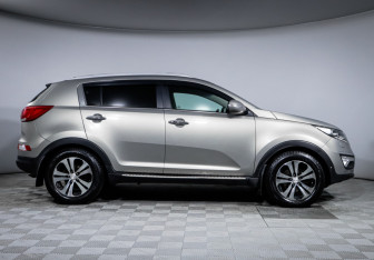 Подержанный автомобиль Kia Sportage 2015 года (4 фото)