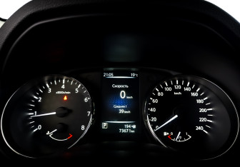 Подержанный автомобиль Nissan Qashqai 2018 года (13 фото)