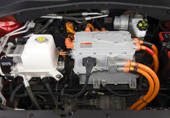 Подержанный автомобиль Москвич 3е 2023 года (9 фото)