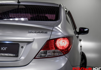 Подержанный автомобиль Hyundai Solaris Sedan 2011 года (20 фото)