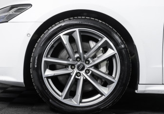 Подержанный автомобиль Audi A7 2020 года (31 фото)
