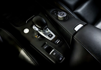 Подержанный автомобиль Infiniti QX50 2018 года (29 фото)