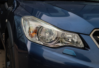 Подержанный автомобиль Subaru XV 2012 года (18 фото)