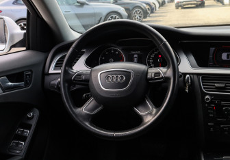 Подержанный автомобиль Audi A4 Wagon 2013 года (11 фото)