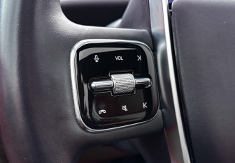 Подержанный автомобиль LiXiang L7 2024 года (24 фото)