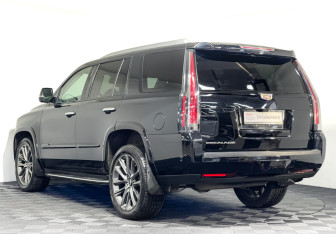 Подержанный автомобиль Cadillac Escalade Suv 2019 года (7 фото)