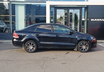 Подержанный автомобиль Volkswagen Polo Sedan 2011 года (4 фото)