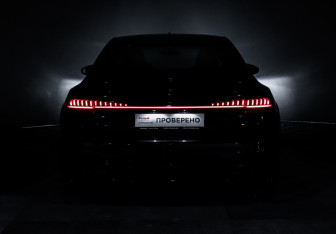 Подержанный автомобиль Audi A7 2021 года (17 фото)