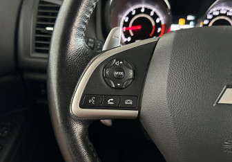 Подержанный автомобиль Mitsubishi ASX 2013 года (17 фото)