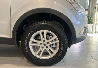 Подержанный автомобиль SsangYong Actyon 2011 года (18 фото)