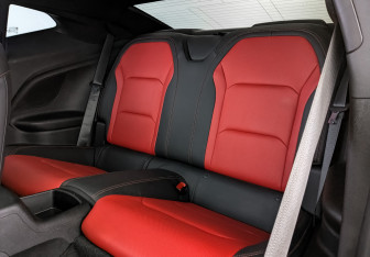 Подержанный автомобиль Chevrolet Camaro Coupe 2019 года (18 фото)