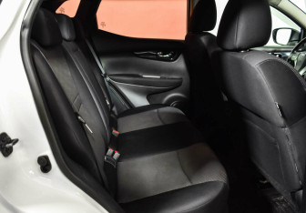 Подержанный автомобиль Nissan Qashqai 2014 года (11 фото)