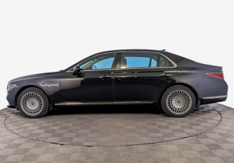 Подержанный автомобиль Genesis G90 2021 года (8 фото)