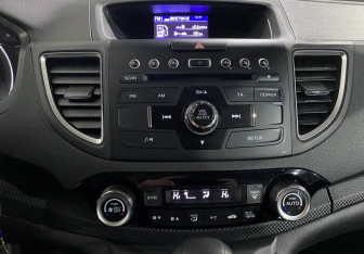 Подержанный автомобиль Honda CR-V 2017 года (12 фото)