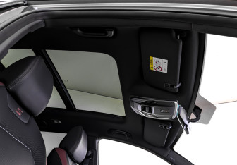 Подержанный автомобиль Geely Coolray 2023 года (23 фото)