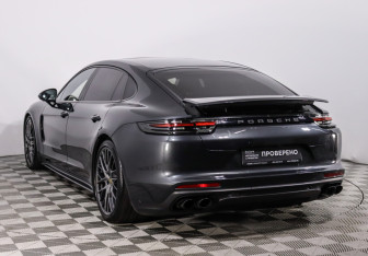 Подержанный автомобиль Porsche Panamera Wagon 2017 года (14 фото)