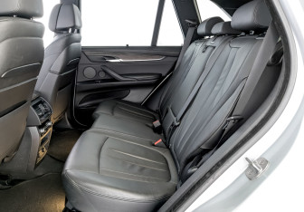 Подержанный автомобиль BMW X5 2014 года (12 фото)