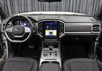 Подержанный автомобиль JAC T9 2025 года (15 фото)