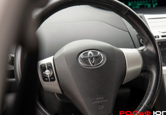 Подержанный автомобиль Toyota Yaris Hatchback 2007 года (11 фото)