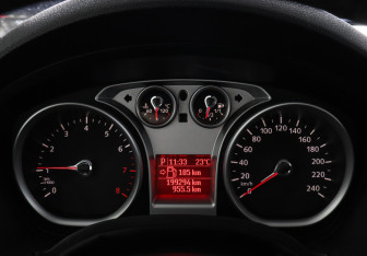 Подержанный автомобиль Ford C-MAX 2008 года (9 фото)