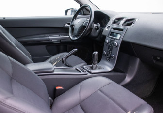 Подержанный автомобиль Volvo C30 2009 года (9 фото)