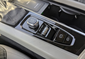 Подержанный автомобиль Volvo XC60 2021 года (25 фото)