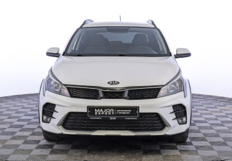 Подержанный автомобиль Kia Rio Hatchback 2021 года (2 фото)