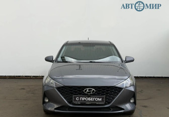 Подержанный автомобиль Hyundai Solaris Sedan 2021 года (2 фото)