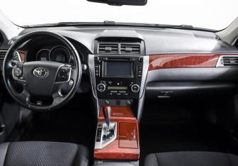 Подержанный автомобиль Toyota Camry Sedan 2014 года (9 фото)