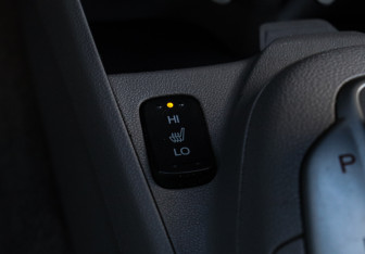 Подержанный автомобиль Honda Insight Hatchback 2009 года (15 фото)