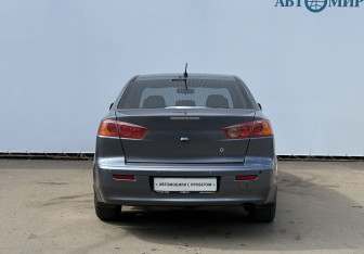 Подержанный автомобиль Mitsubishi Lancer Sedan 2008 года (6 фото)