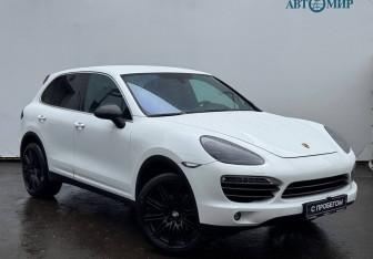 Подержанный автомобиль Porsche Cayenne 2012 года (3 фото)