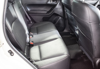 Подержанный автомобиль Subaru Forester Suv 2017 года (11 фото)